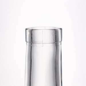 750 ml clear liquor glass bottle with stopper