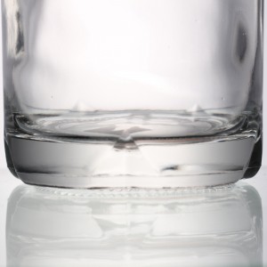 750 ml clear liquor glass bottle with stopper