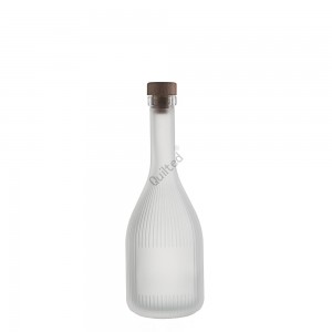 500 ml liquor clear vodka glass bottle with cork
