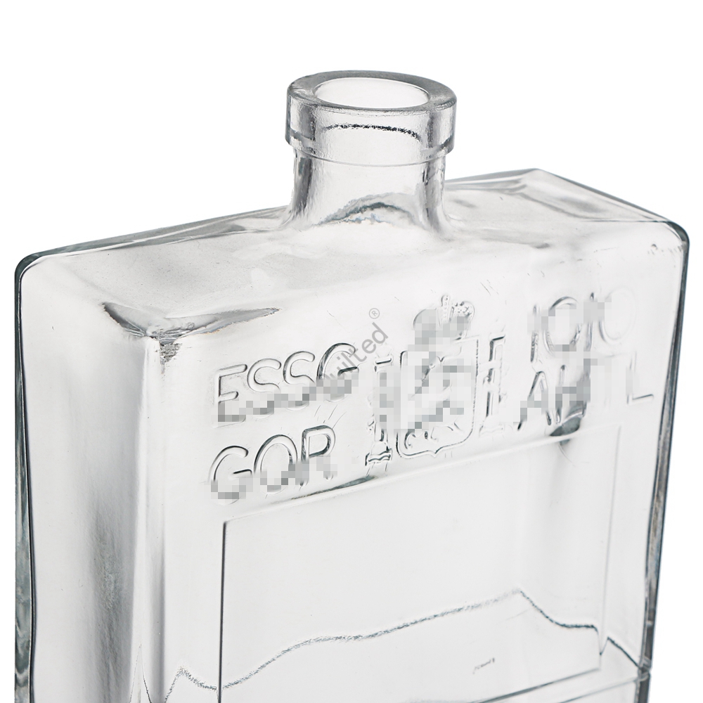 China Wholesale Different Liquor Bottles Quotes Pricelist-
700 ml flat shape liquor glass vodka bottle with cork – QLT detail pictures