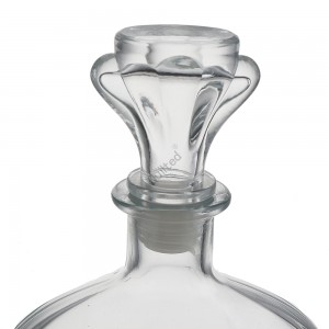 Pretty quality 300 ml flat liquor glass whisky bottle