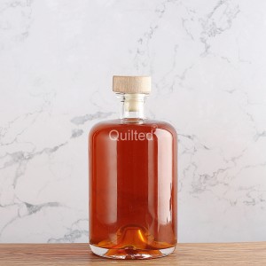 high-capacity 750 ml round liquor glass vodka bottle