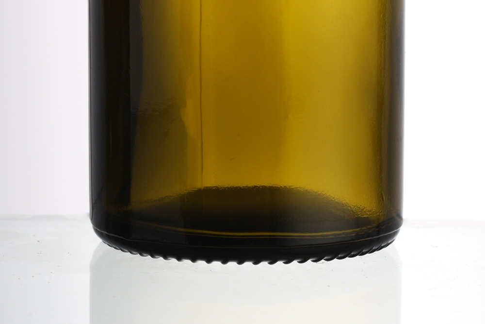 China Wholesale Airplane Bottle Vodka Manufacturers Suppliers-
China 250 ml amber color champagne wine glass bottle – QLT detail pictures