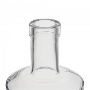 Design 750 ml clear liquor glass vodka bottle