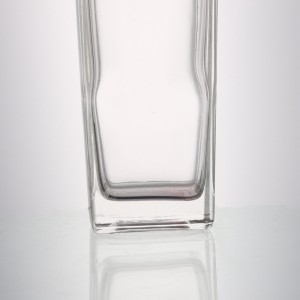 Empty 700 ml flat square glass liquor bottle