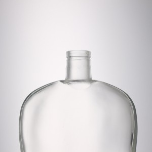 700 ml flat shape liquor glass bottle
