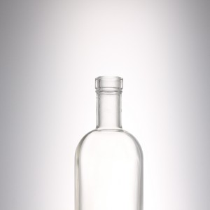500 ml hard glass liquor bottle with cork