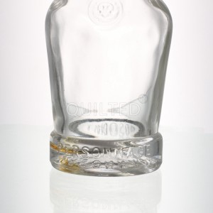 Clear 200 ml long neck liquor glass vodka bottle