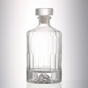 Custom 500 ml clear liquor glass bottle with cover