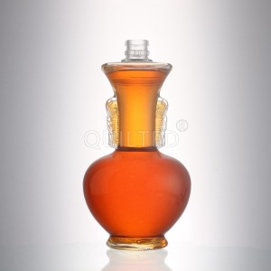 Design Shape of lamp 600 ml liquor glass whsiky bottle