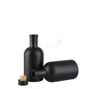 200 ml black round liquor glass vodka bottle