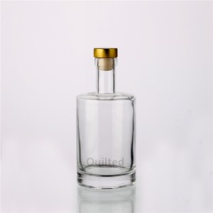 Fancy 750 ml liquor color glass bottle with cork