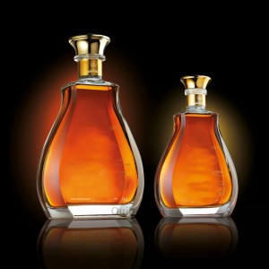 Customized 750ml clear liquor glass bottles