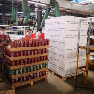 Custom hand shape 1700 ml liquor glass vodka bottle